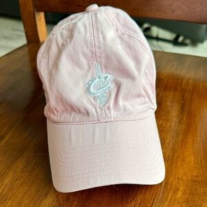 NBA Cleveland Cavaliers Pink Cap with Embroidered Logo